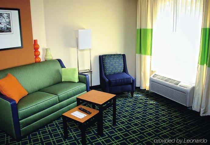 Fairfield Inn & Suites By Marriott Техаркана Номер фото