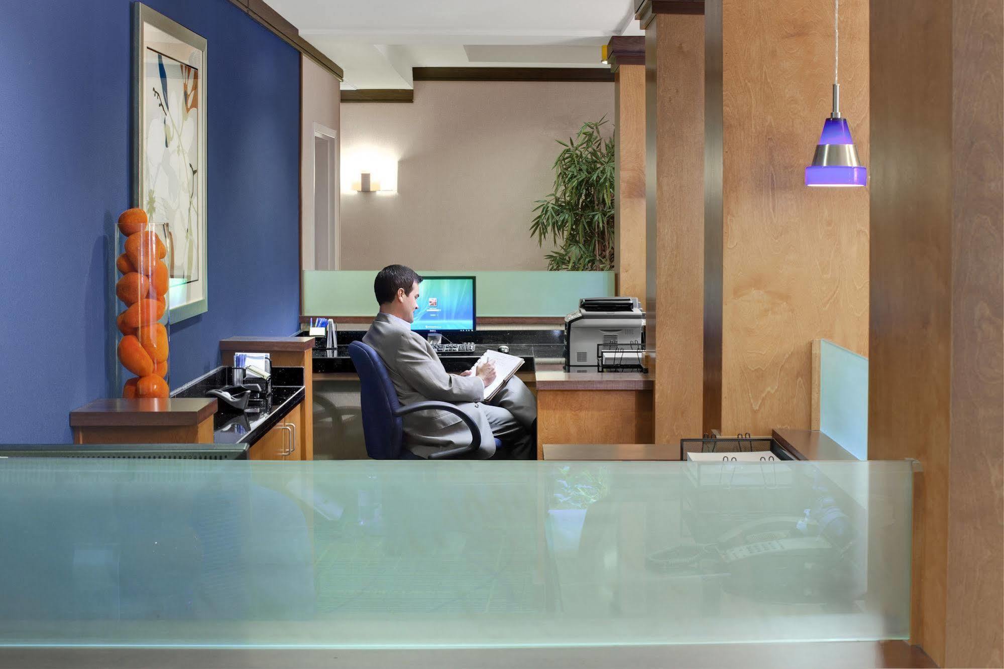 Fairfield Inn & Suites By Marriott Техаркана Экстерьер фото